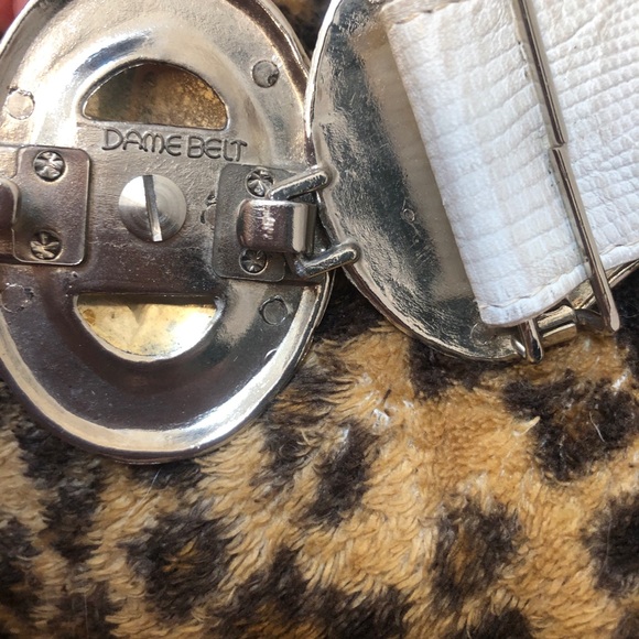 Lizard Skin Vintage White adjustable Belt with front buckle. Small 90’s style - Picture 8 of 9